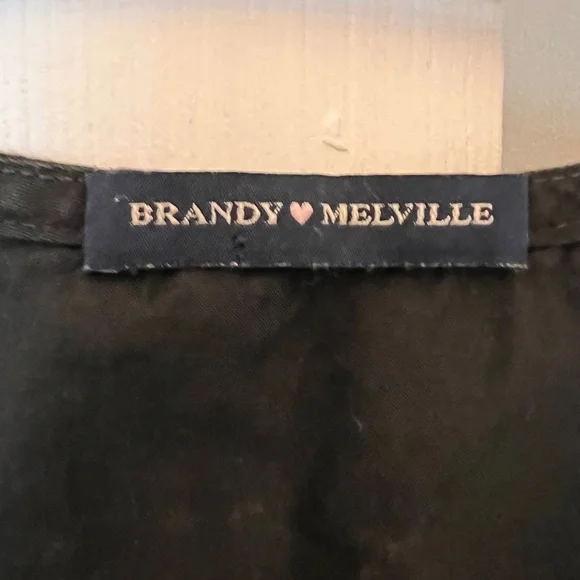 Brandy Melville Bow Top Black - Picture 2 of 2